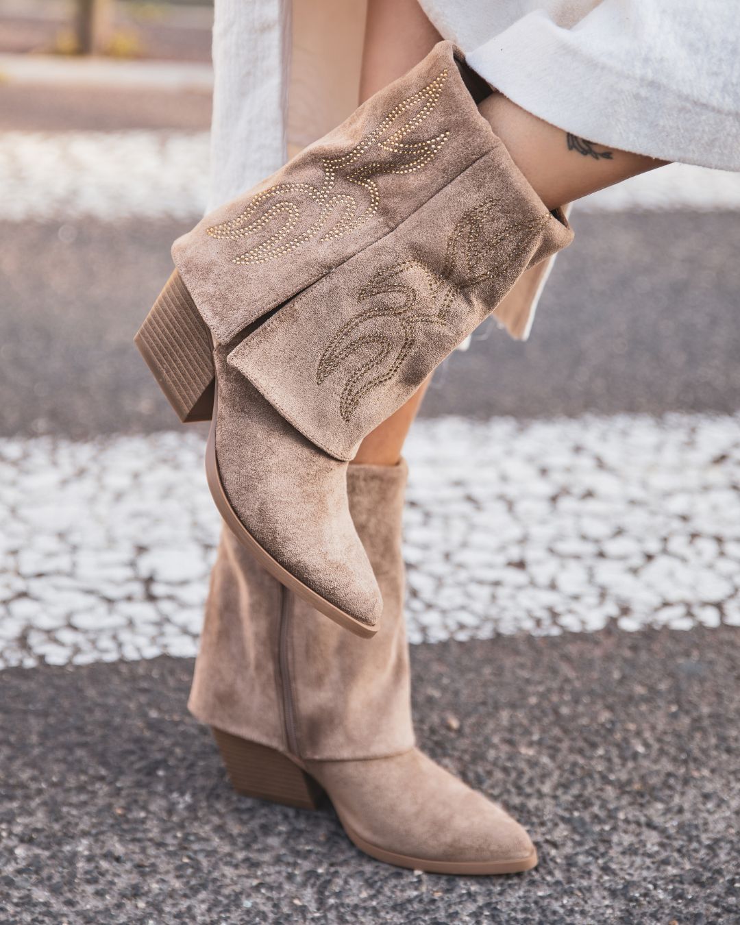 Bottines femme taupe santiags à talon - Kate - Casualmode.fr